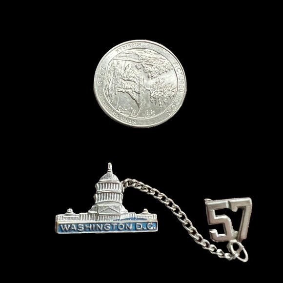 Washington DC Tie Tack 1957 Souvenir Vintage Capital Building Lapel Pin - Picture 2 of 8